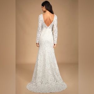 Long sleeve lace wedding dress. Size XL (14/16)